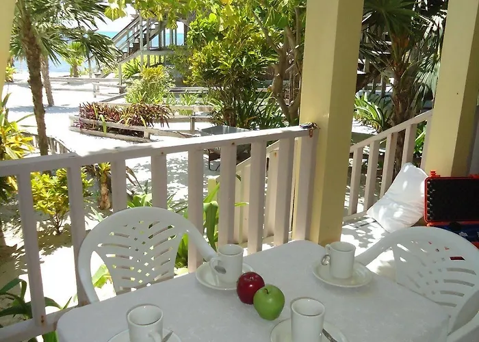 Resort Exotic Caye 3*